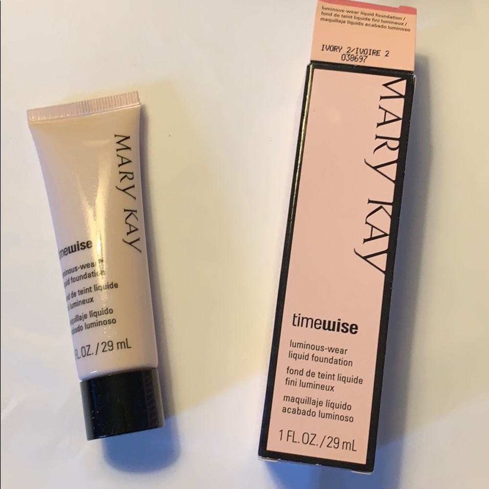NIB: Mary Kay Timewise Liquid Foundation